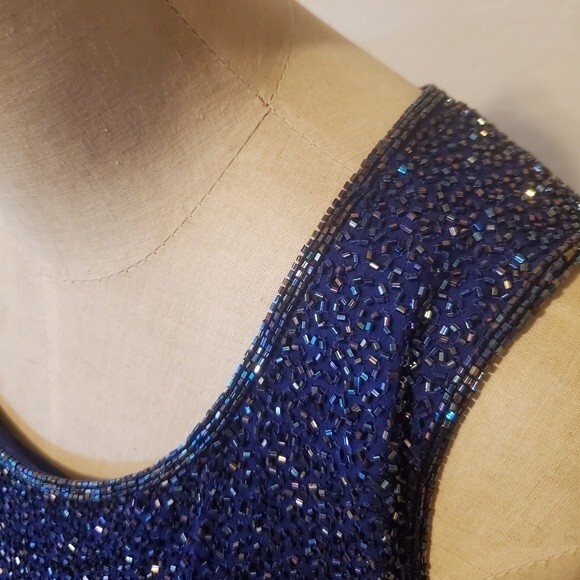 Beaded blue sleeveless sparkle top vintage - Picture 11 of 12